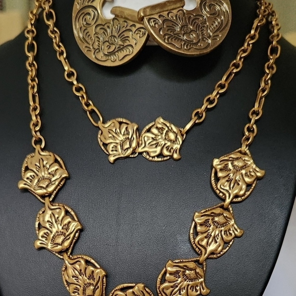 Jewelry - Patricia Nash 16-20 inch necklace and reversible matching earrings